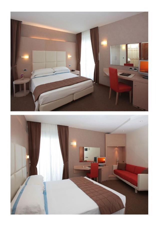 Deluxe Double Room with Side Sea View