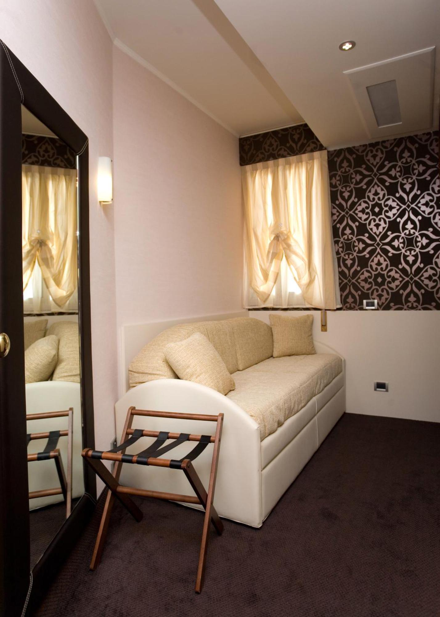 Junior Suite Partial Sea View