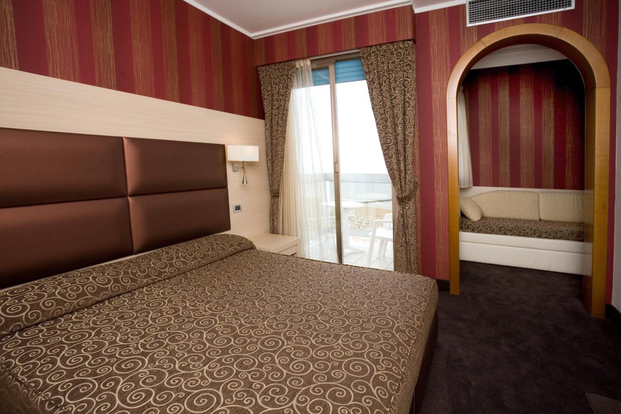Junior Suite Partial Sea View